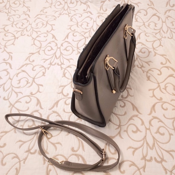 Women's Elegant Faux Leather Zipper Shoulder Bag - Picture 5 of 9